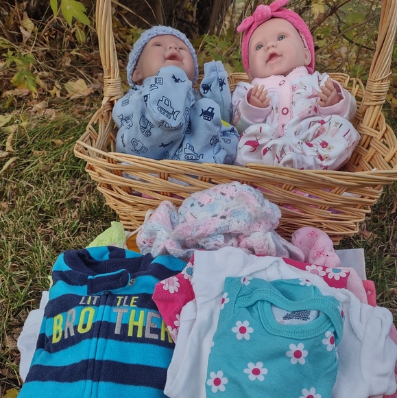 Baby dolls with basket and wardrobe. - Picture 8 of 11